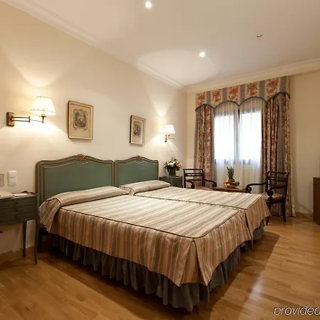 Dona Maria 4* Séville