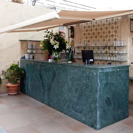 Dona Maria Hotel 4*