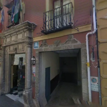 Dona Maria Hotel 4*