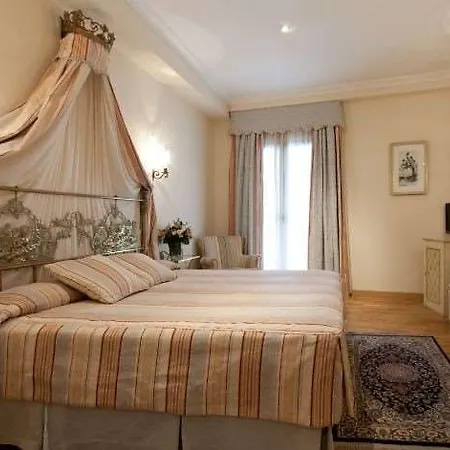 Dona Maria Hotel