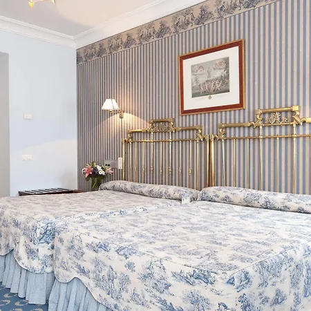 Hotel Dona Maria 4*